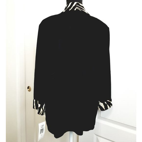 NWT's Tan Jay Black Jacket w/Animal Print Trim on Front Neck Cuffs Size S/P - Picture 4 of 10